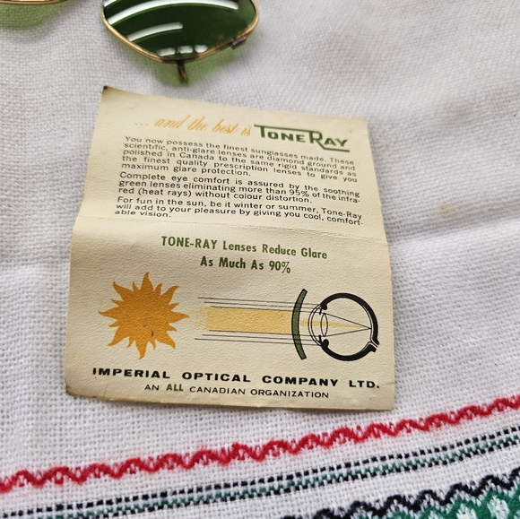 Vintage Aviator Clip On Glasses - Picture 3 of 5